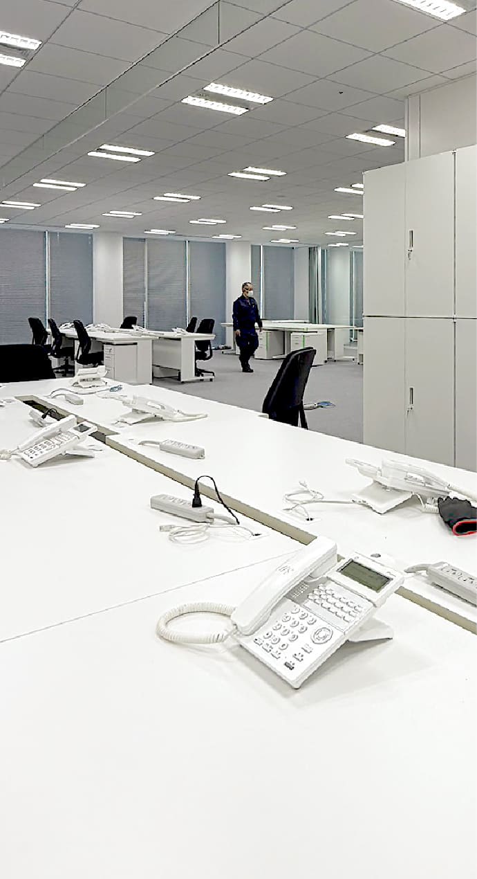 Telephone line installatio 電話工事