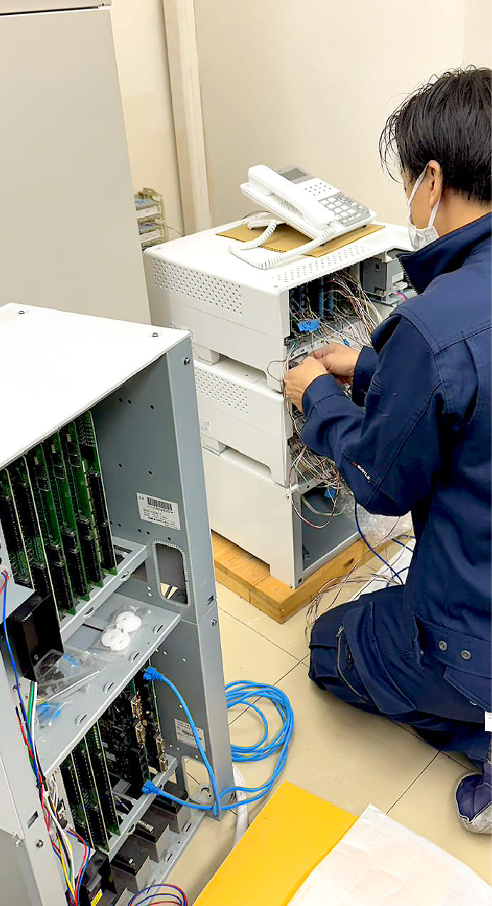 Telephone line installatio 電話工事